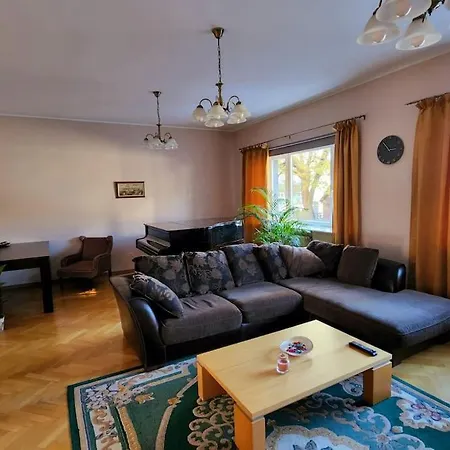 Διαμέρισμα Spacious Old Town In Heart Of
